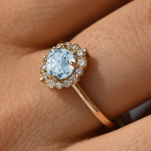 Vintage Aquamarine Engagement Ring/Moissanite Halo Ring Women/March Birthstone Ring/Wedding Bridal Ring/Anniversary Gift/18K Gold/Blue Ring