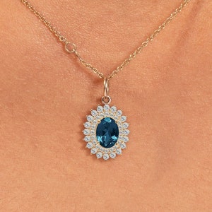 Ciondolo con topazio blu di Londra con catena/Collana con topazio naturale e diamanti/Something Blue/Oro massiccio 14k/Anniversario di matrimonio/Saldi per la festa della mamma