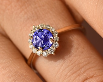 Natuurlijke tanzaniet-haloring, massief gouden diamanten ring, minimalistische blauwe ring, griffenset, zomersieraden, iets blauws, jubileumringcadeau