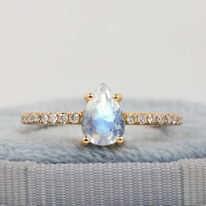 Moonstone Diamond Proposal Ring,Pear Engagement Ring,June Birthstone,Teardrop Gemstone Wedding Ring,Prong Set Moonstone Ring,Solid 14k Gold