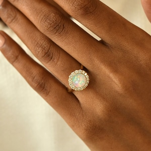Handmade Opal Engagement Ring,14k Solid Gold,Halo Diamond Ring,Opal Wedding Ring for Bride,Proposal Ring,Anniversary Gift,Natural Gemstone