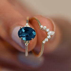 Vintage London Blue Topaz Ring Set,Blue Topaz Engagement Ring,Marquise Moissanite Chevron Band,Birthday Gift,Promise Ring Set,14k Solid Gold