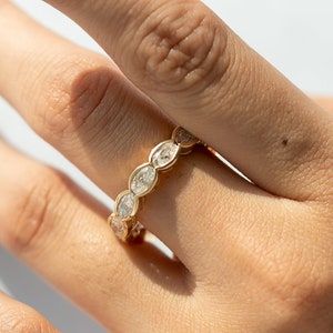Bezel Set Moissanite Wedding Band,East West Full Eternity Ring,14K Solid Gold,Oval Moissanite Engagement Ring,Stackable Band,Promise Ring