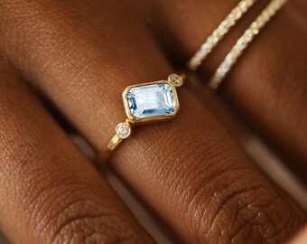 East West setting Aquamarine Ring/Emerald Cut Ring/Aquamarine Diamond Three Stone Ring/March Birthstone/Blue Engagement Ring Gold/Minimalist