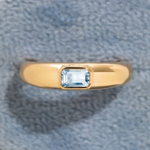 Natural Aquamarine Engagement Ring,Emerald Cut Solitaire Band,18k Solid Gold,Blue Gemstone Wedding Ring,East West Ring,March Birthstone