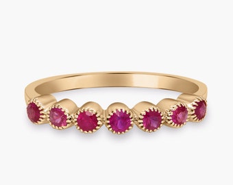 Natürlicher Rubin Versprechensring / halber Eternity Ring / Rubin Ehering / 14K Gold / dünnes Band / Juli Geburtsstein / Stapelring für Frauen / minimalistischer Ring