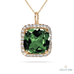 Colgante de turmalina verde genuina con halo, collar de oro de 14 quilates con corte cojín, colgante de oro con halo de diamantes, colgante con piedra natal de octubre, regalo llamativo