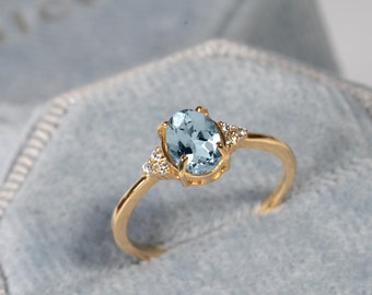 Pale Blue Aquamarine & Diamond Ring,Oval Cut Engagement Ring,Unique Minimalist 14k Gold Ring,Handmade Diamond Cluster Ring,Gift for Her