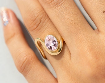 Precious Oval Cut Morganite Ring,Chunky 14k Gold Ring,Curved Gold Band Ring,Solitaire Morganite Engagement Ring,Bezel Set Ring,Gift for Her