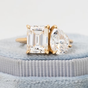 14k Solid Gold Toi Et Moi Ring,Lab Diamond Ring,Pear & Emerald Ring,Statement Ring,Lab Grown Diamond Engagement Ring,Push present,Two Stone