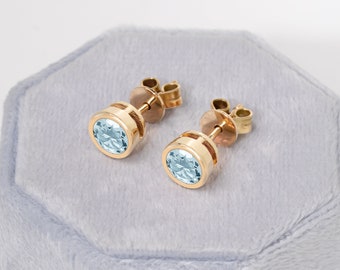 Natural Aquamarine Earrings,Minimalist 14k Gold Studs,Round Cut Studs,6mm Aquamarine Studs,Pastel Blue Studs,Gift for Mum,Bezel Set Earrings