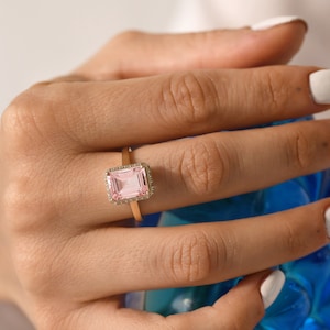 Rosa Morganit Ring, Versteckter Halo Diamant Ring, 18k Solid Gold Ring, Smaragdschliff Ring, großer Stein Ehering, Morganit Edelstein Schmuck