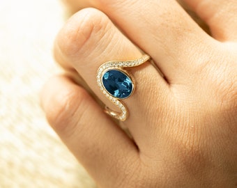 Oval London Blue Topaz Wedding Ring,14k Solid Gold,Blue Gemstone Engagement Ring,Curved Diamond Band,Something Blue for Bride,Proposal Ring