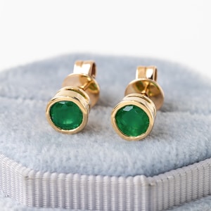 Natural Emerald Studs,Handmade 14K Solid Gold Studs,Round Cut Studs,Minimalist Earrings,Dainty Bezel Set Studs,May Birthstone,Green Earrings
