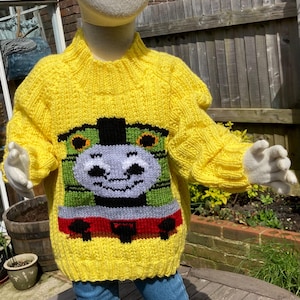 Sandy, seu pedido! Um suéter de gola redonda com estampa do Percy.