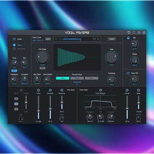 Op de afbeelding: Een digitale audio-software interface getiteld Vocal Reverb met een donkergrijs bedieningspaneel met diverse knoppen, schuifregelaars en een centrale golfvormweergave. De interface bevat secties voor delay, reverb-stijl, toonvorming en compressie-instellingen.