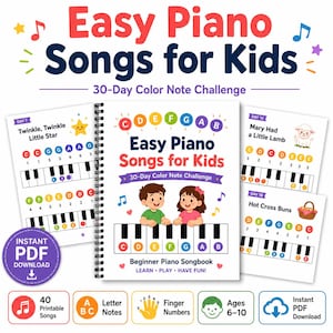 Puede incluir: Un libro de canciones para piano con encuadernación en espiral titulado Easy Piano Songs for Kids 30-Day Color Note Challenge. La portada muestra un teclado de piano, notas musicales y dos niños. Incluye páginas para Twinkle, Twinkle Little Star, Mary Had a Little Lamb y Hot Cross Buns con notas codificadas por colores y números de dedos.