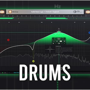 Puede incluir: Interfaz de ecualizador de audio digital con fondo oscuro y forma de onda resaltada en verde. El texto "DRUMS" se muestra en letras blancas grandes en la parte inferior. La interfaz está etiquetada como "X-EQ2" y "Solid State Logic Oxford England".