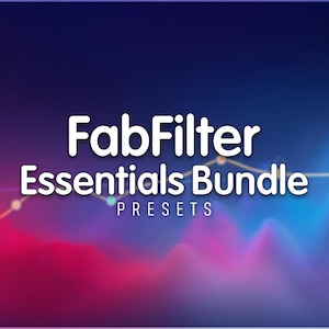 Può includere: Grafica digitale con uno sfondo sfumato di tonalità blu, viola e rosse. Il testo "FabFilter Essentials Bundle" è in bianco, in grassetto, con "PRESETS" sotto. Una linea bianca con punti curva attraverso l'immagine.