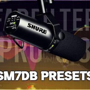 Peut inclure: Un microphone Shure SM7dB noir avec le texte "SM7DB PRESETS". Le microphone est incliné, mettant en valeur son design. L'arrière-plan présente un dégradé de couleurs et des éléments graphiques. Le logo Shure est visible.