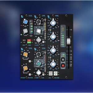 Op de afbeelding: Een zwarte audiomixconsole met tal van knoppen, knoppen en schuifregelaars. De console heeft verschillende bedieningselementen met de labels "MIC", "PRE", "GATE", "EXP", "LO-PASS" en "FILTER". De console heeft een aan/uit-knop en een reeks LED-lampjes.