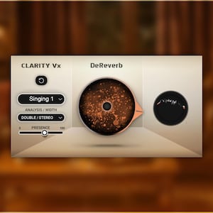 Puede incluir: Interfaz de plugin de audio digital etiquetada como "CLARITY Vx" y "DeReverb". La interfaz presenta un control circular con detalles en naranja y marrón, un control negro y el texto "Singing 1" y "Double/Stereo."