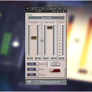 Puede incluir: Una captura de pantalla de un plugin de masterización de audio digital llamado "L3 Ultramaximizer". El plugin tiene una interfaz gris con deslizadores para "Umbral", "Techo de salida" y "Atenuación". Los deslizadores están configurados en -12,6, -2,2 y 0,0 respectivamente. El plugin también tiene botones para "22 Bits", "Cuantificar", "Liberación", "Tipo1", "Dither" y "Formación".