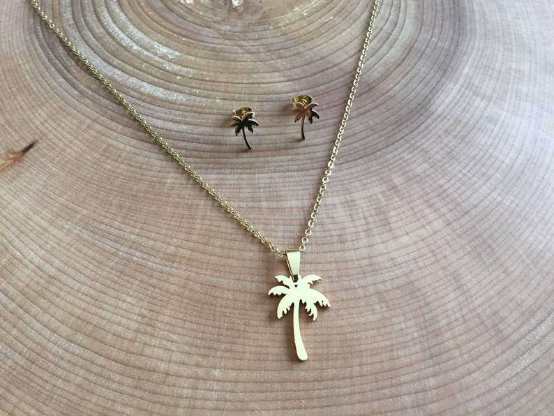 Palm necklace and earrings set