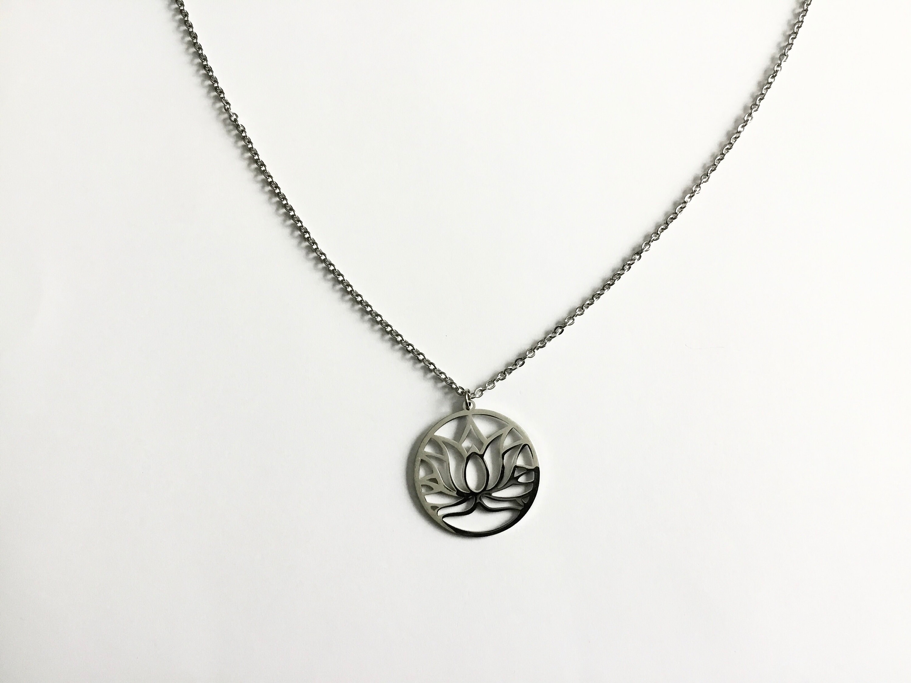 Lotus flower necklace in silver stainless steel