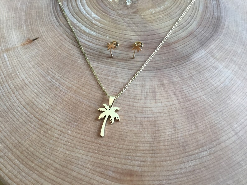 Palm necklace and earrings set