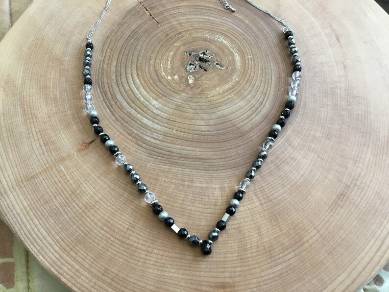 hematites Stainless chain necklace with onyx crystals quartz