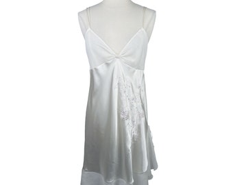 Vintage 90’s Presence Satin Nightgown Size 12 EU 40 Floral Embroidered Adjustable Straps Y2K Slip Dress 1990’s Retro Lingerie Silky V-Neck