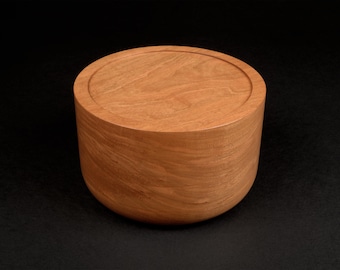 CAKE YETI Boomer 4 Cherry Dog Bowl Stand