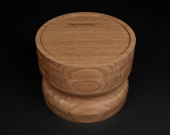 CAKE YETI Boomer 8 Quarter Sawn White Oak Dog Bowl Stand