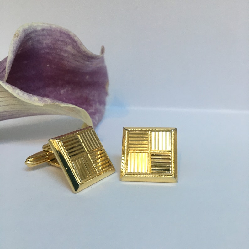 Vintage 1970s Cufflinks Gold Tone Square Cufflinks with Checker Board Pattern