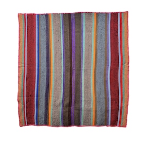 Peruvian textile, Textile handicrafts, Rug, Blanket, Natural Sheep,  Peruvian Ethnic Rug, handmade, Peruvian Cultures, 170cm x 170cm 3.70kg.