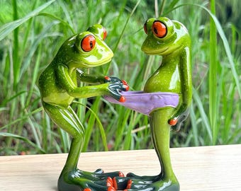 Deux grenouilles farceuses tirant sur les sous-vêtements, figurine en résine, décoration de bureau, cadeau