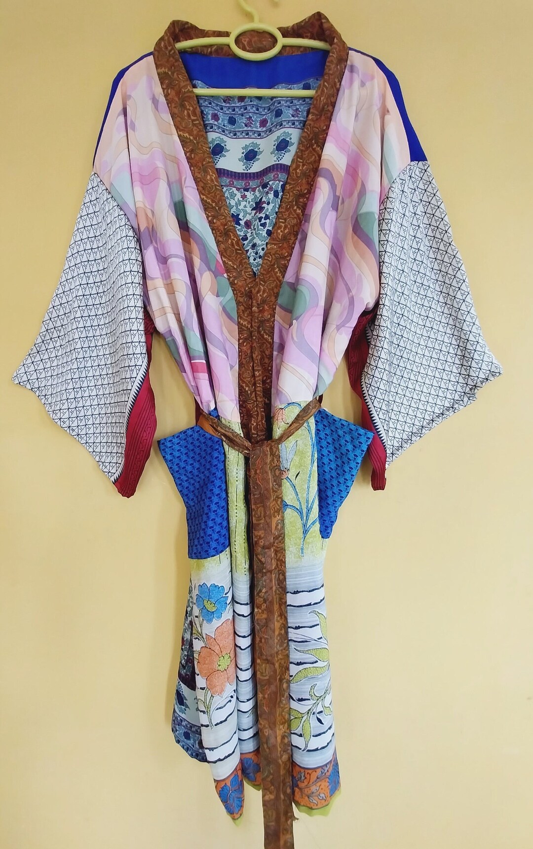 Indian Saree Short Bathrobe, Old Sari Robe Silk Saree Kimono, Patchwork ...
