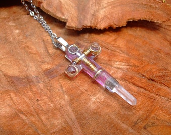 Orgone/Orgonite pendent crystal cross
