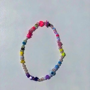 Collar de cuentas de colores hecho a mano: joyería llamativa, caprichosa y de inspiración kawaii Collar de perlas con dijes y cuentas con letras