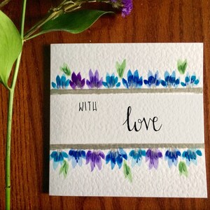 Handgeschilderde aquarel blauwe en zilveren bloemenwenskaart, personalisatie beschikbaar: verjaardag, jubileum, elke gelegenheid