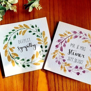Handgeschilderde aquarel gouden en groen/roze kranswenskaart, personalisatie beschikbaar: medeleven, Vaderdag, Moederdag, verjaardag