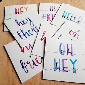 Pack de 5 ou 8 cartes de vœux à l'aquarelle faites à la main : bonjour salutations écrites à l'aquarelle avec calligraphie, choix couleur/message disponible