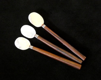 1pc. Vintage French Mother of Pearl Caviar Spoon Custom Fish Roe or Caviar Serving Antique Pearl Caviar Spoons