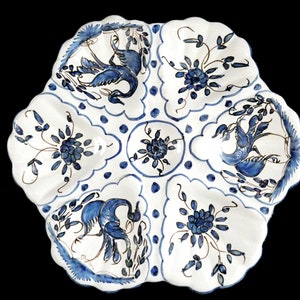 Zeldzame antieke Martres-Tolosane oesterplaat, handgeschilderde majolica keramiek, Moustiers stijl kobaltblauw Ibis decor