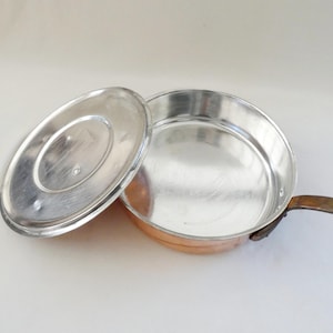 Vintage 3 mm. French Copper Saute Pan Fabricance Francaise Lidded Frying Pan Iron Handles Round  Professional Quality Skillet Copperware