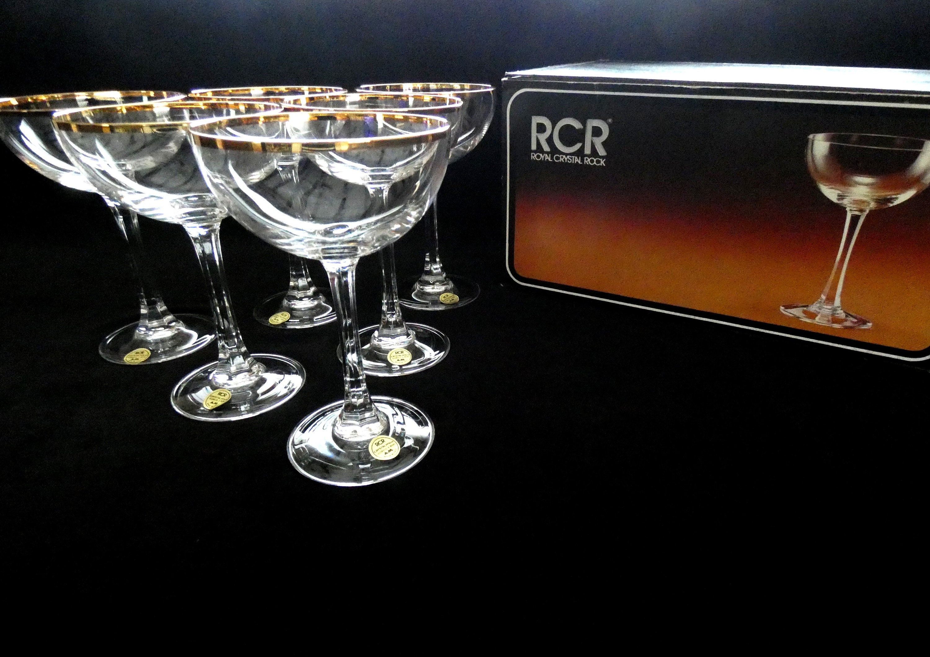 RCR Cristalleria Italiana - set of 4 Italian Crystal Wine Glasses BRAND NEW