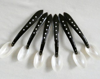 1 pc. Antique Mother of Pearl Caviar Spoon Vintage Spreaders Black Handles Mother-of-pearl Inlaid