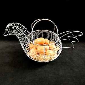 Vintage French Wire Egg Basket Chicken Metal Storage Basket Egg Rack Country Kitchen Decor Bird Shaped Storage Basket 60s