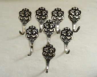 Ganchos antiguos de latón francés: perchas ornamentadas con diseño de pareja, juego de 8